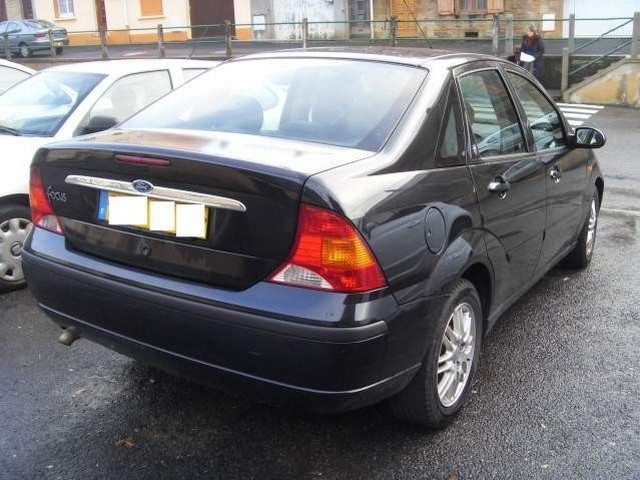FOCUS type 1 Ph II - 4 PORTES - 2001-2005